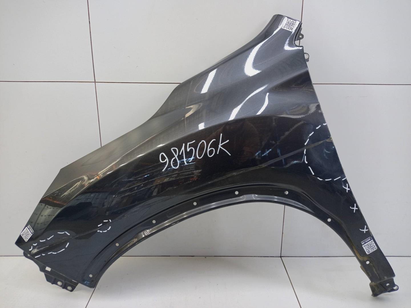 Крыло переднее левое