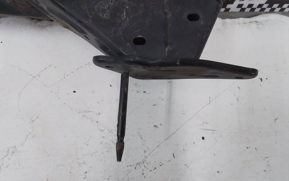 Усилитель заднего бампера