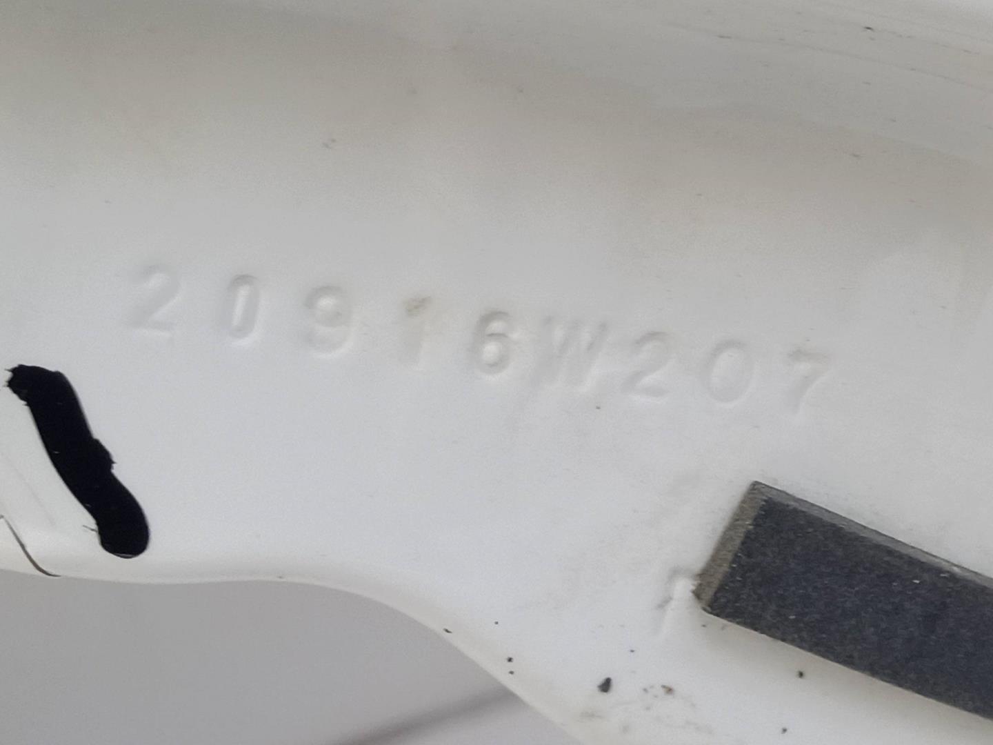 Крыло переднее левое