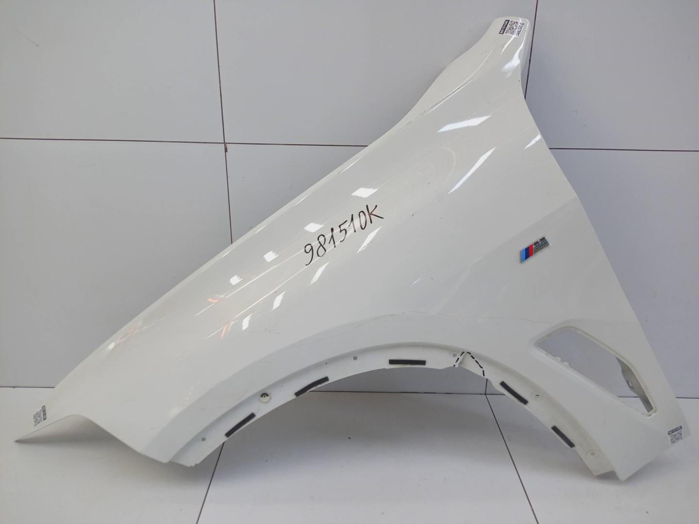 Крыло переднее левое