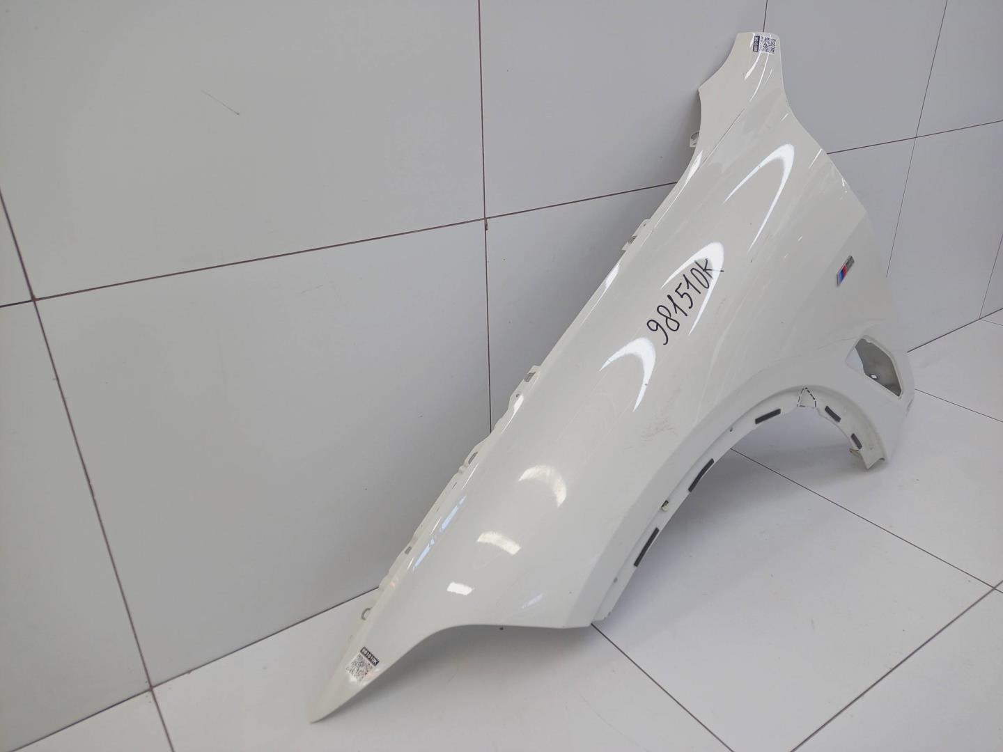 Крыло переднее левое