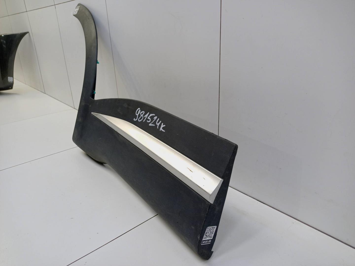 Накладка двери задней правой