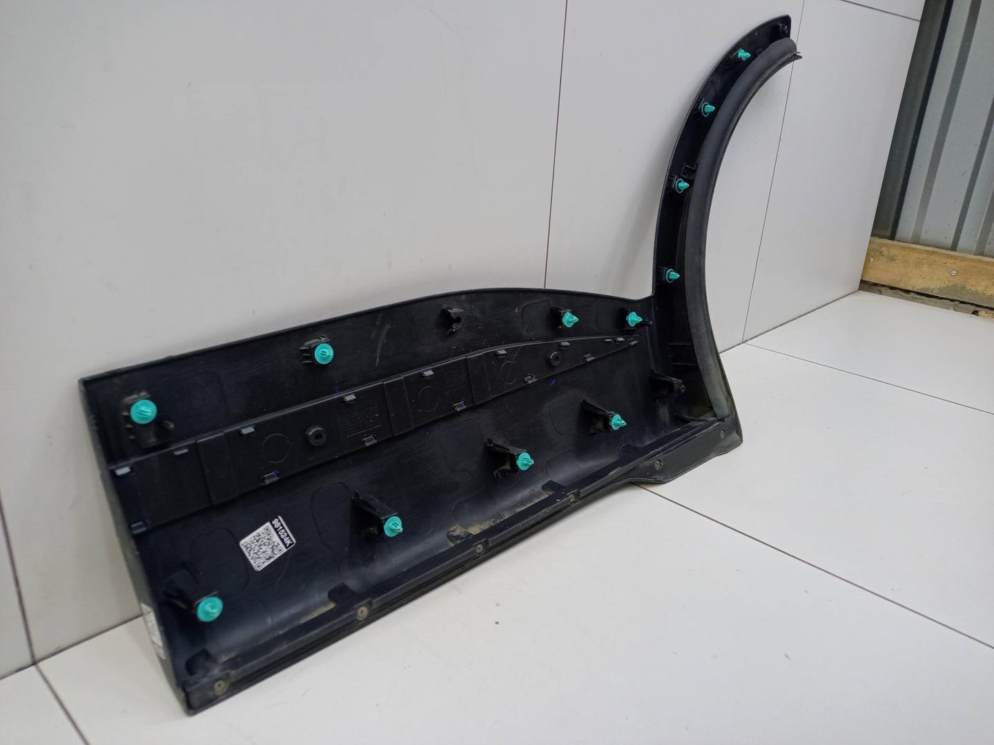 Накладка двери задней правой