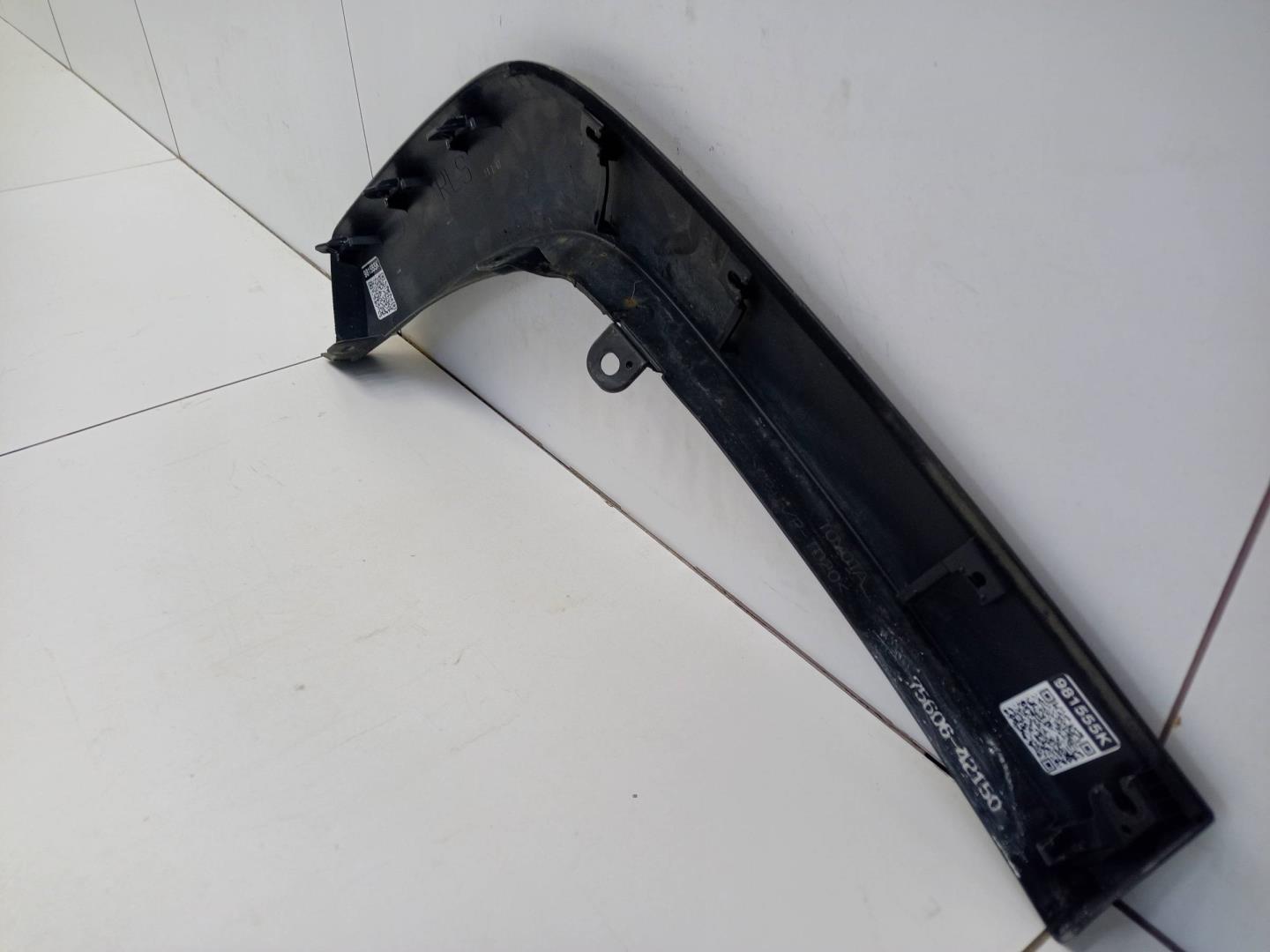 Накладка заднего крыла левого