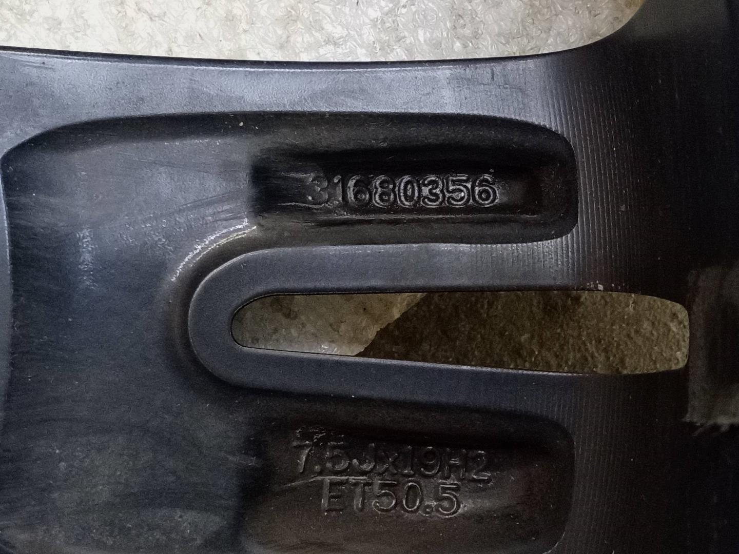 Диск колесный литой легкий сплав