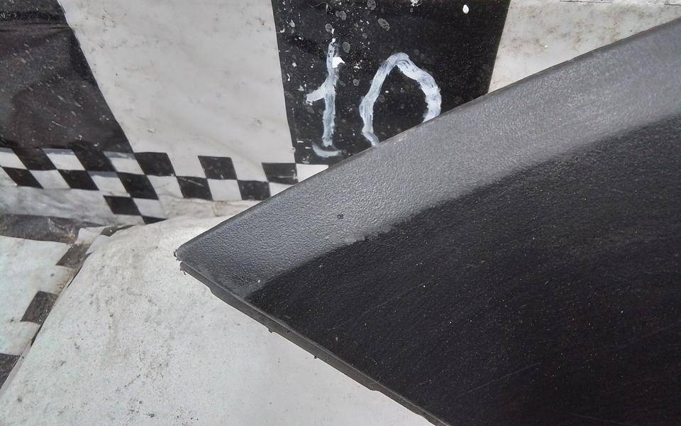 Накладка заднего крыла правого