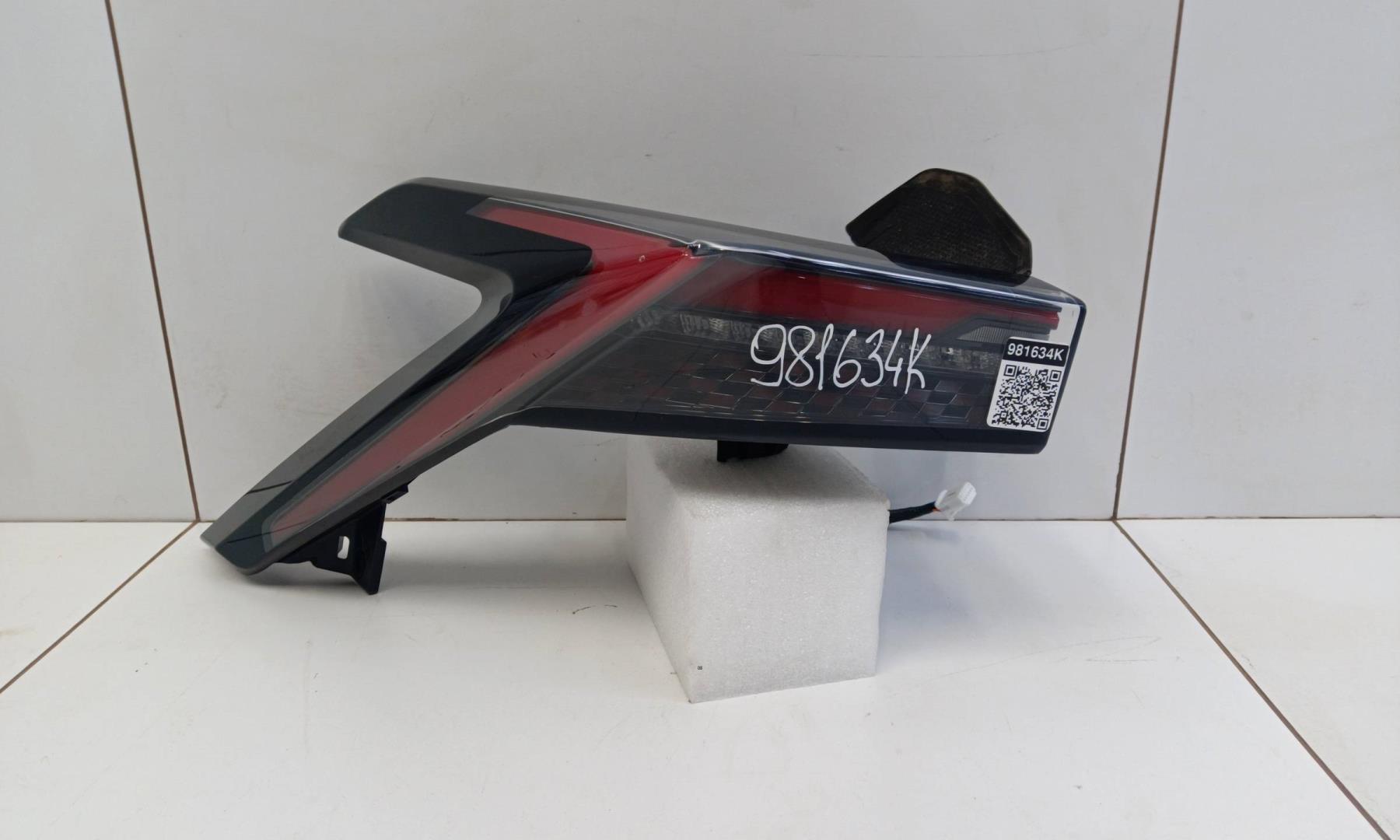 Фонарь задний наружный левый