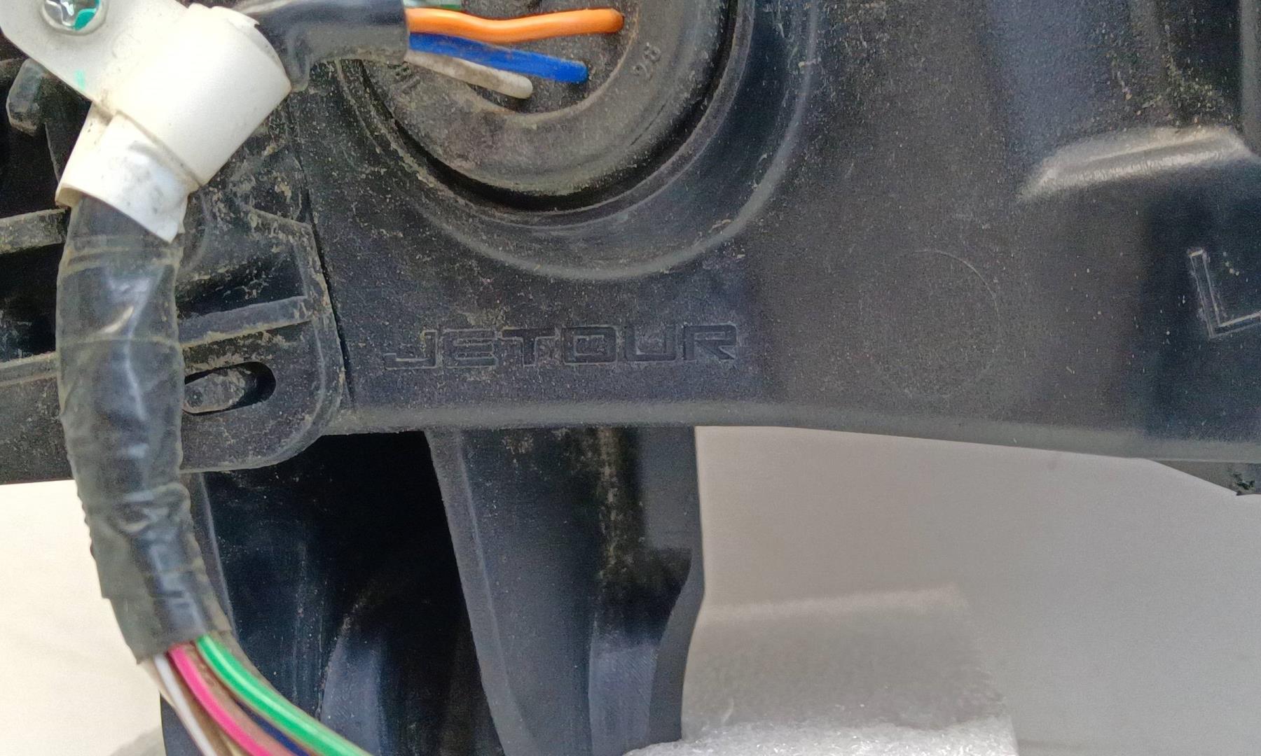 Фонарь задний наружный левый