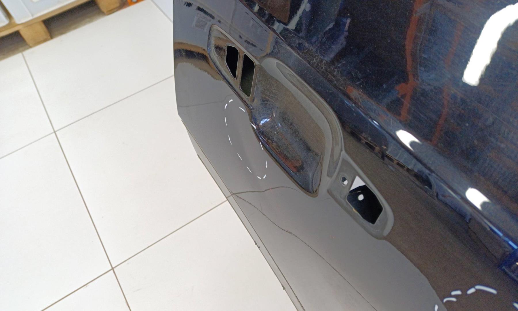 Дверь задняя правая