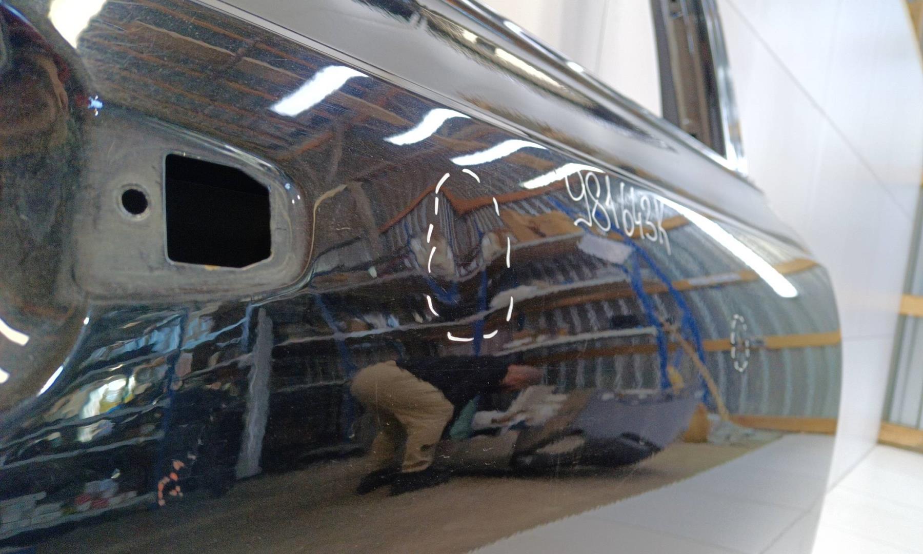 Дверь задняя правая