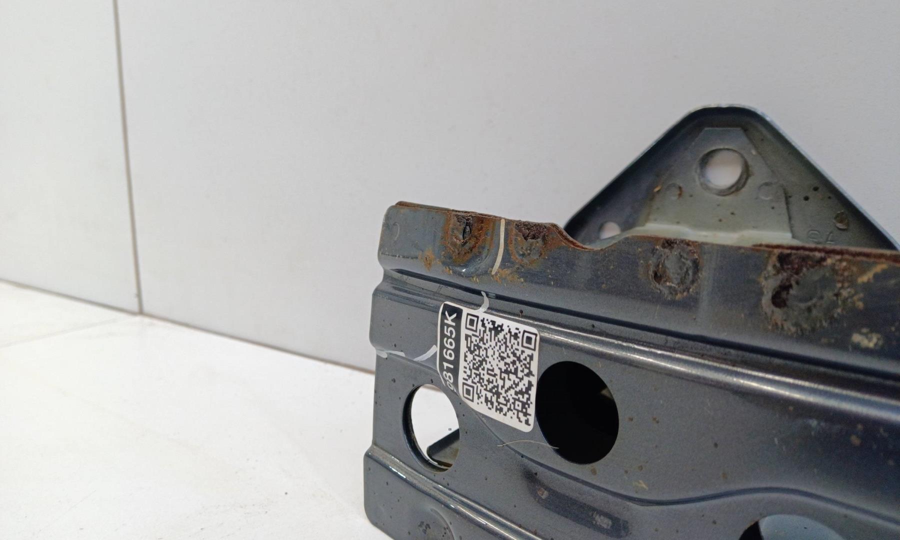 Усилитель заднего бампера