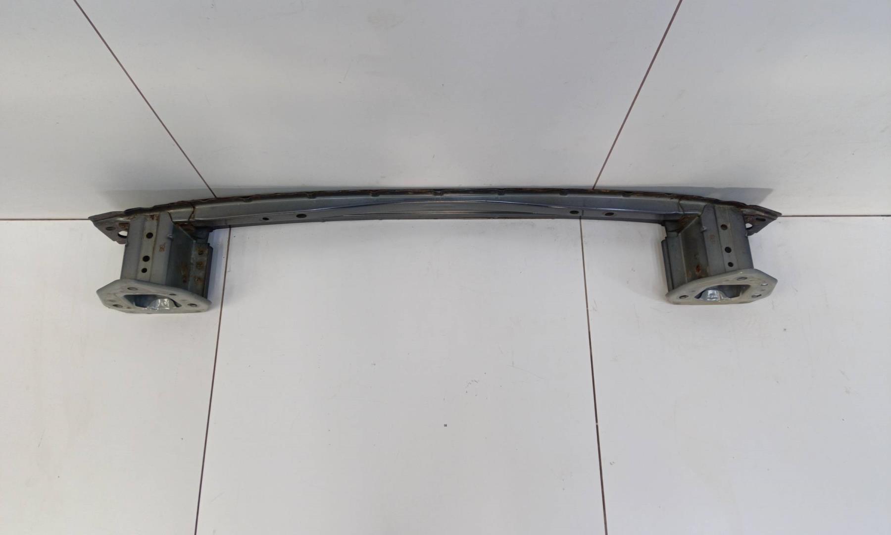 Усилитель заднего бампера