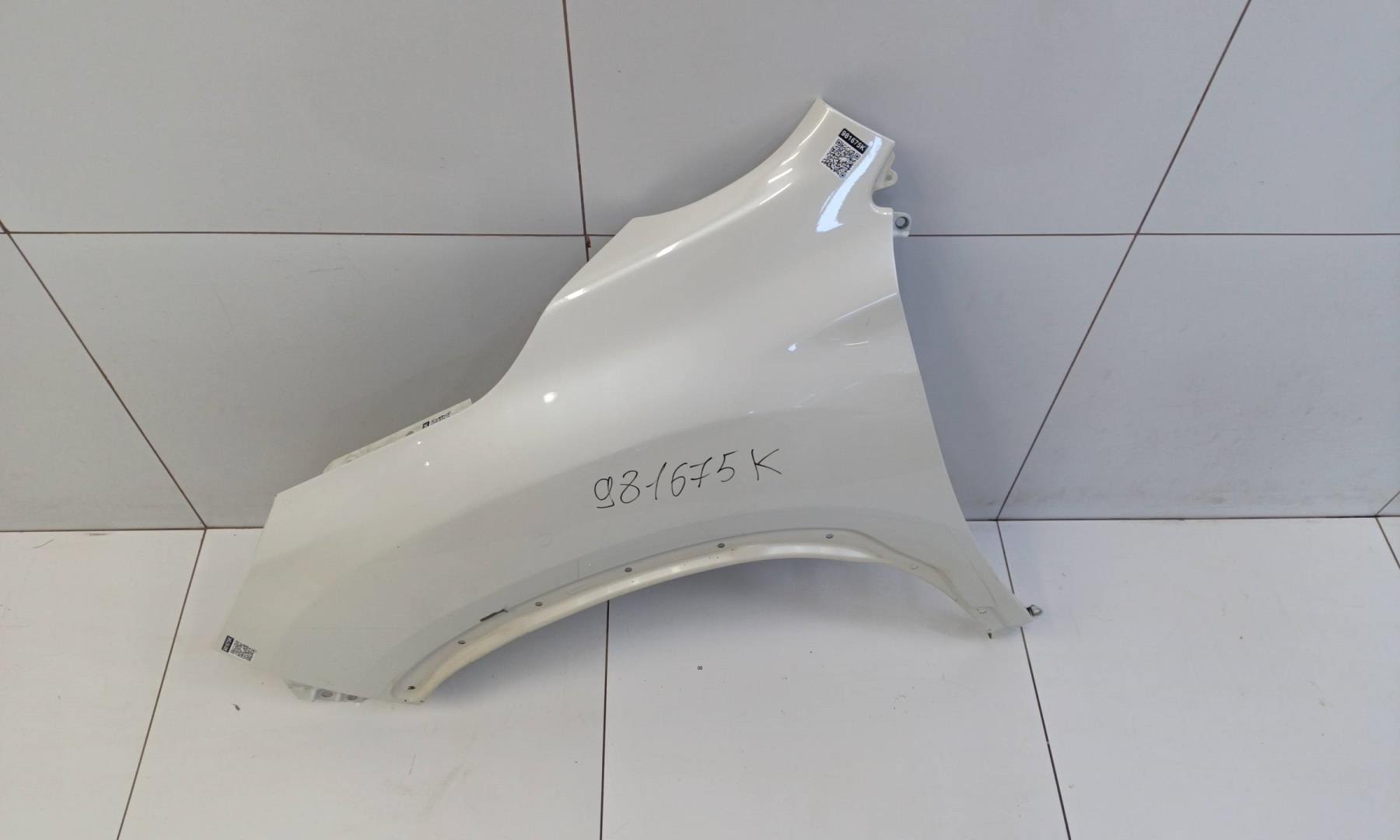 Крыло переднее левое