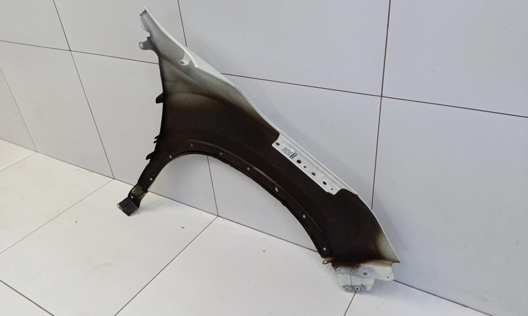 Крыло переднее левое