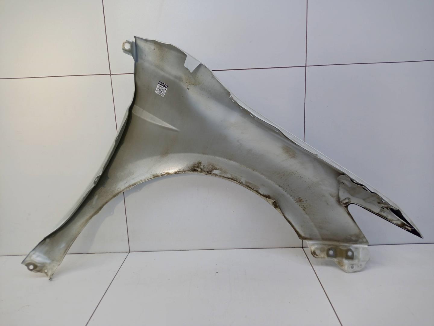 Крыло переднее левое