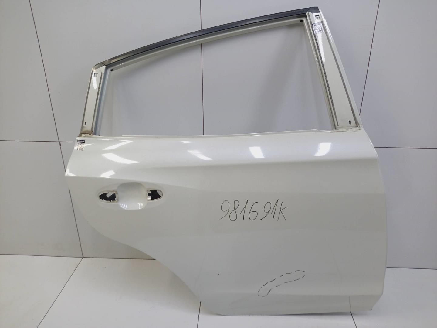 Дверь задняя правая