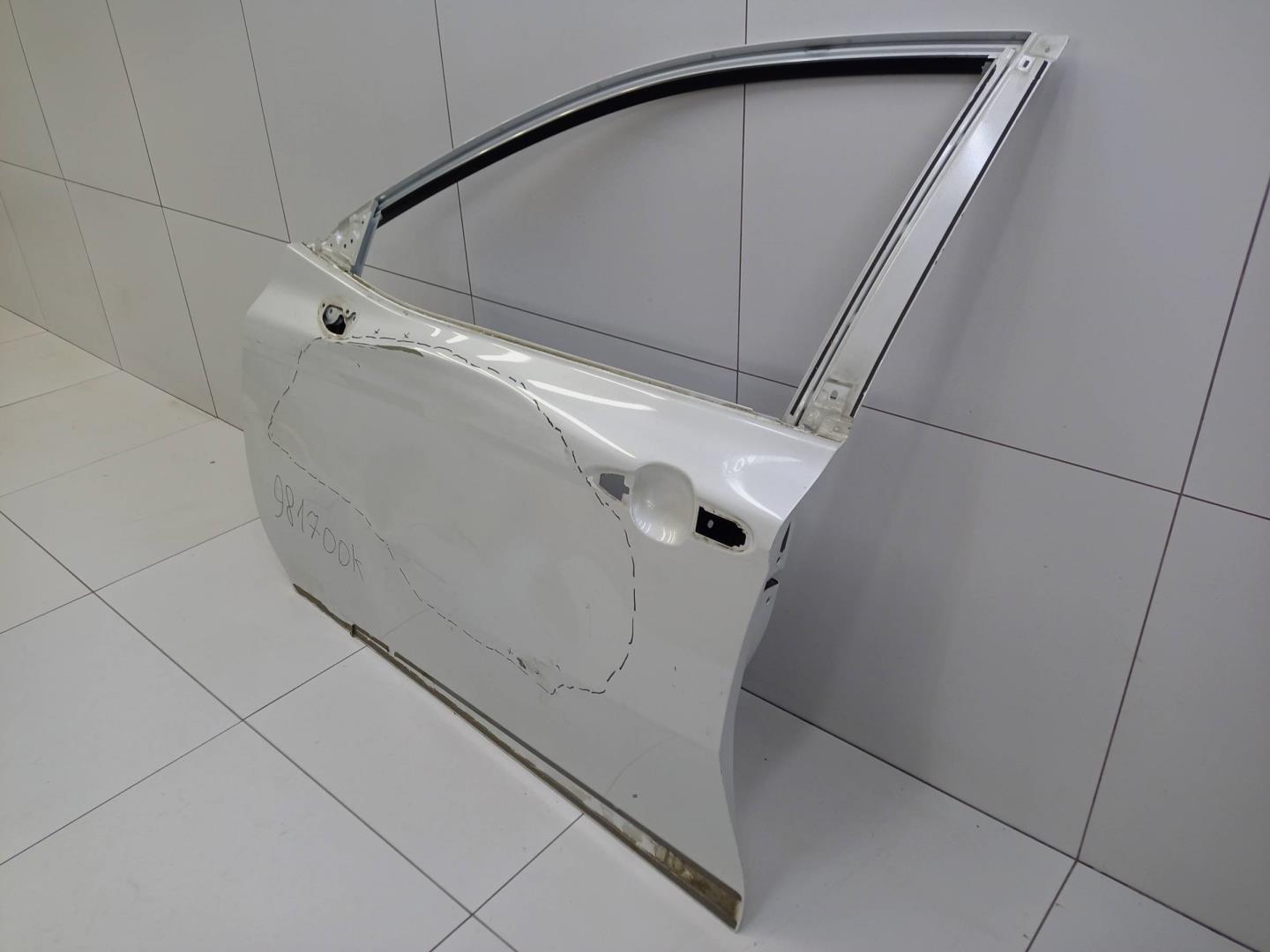 Дверь передняя левая