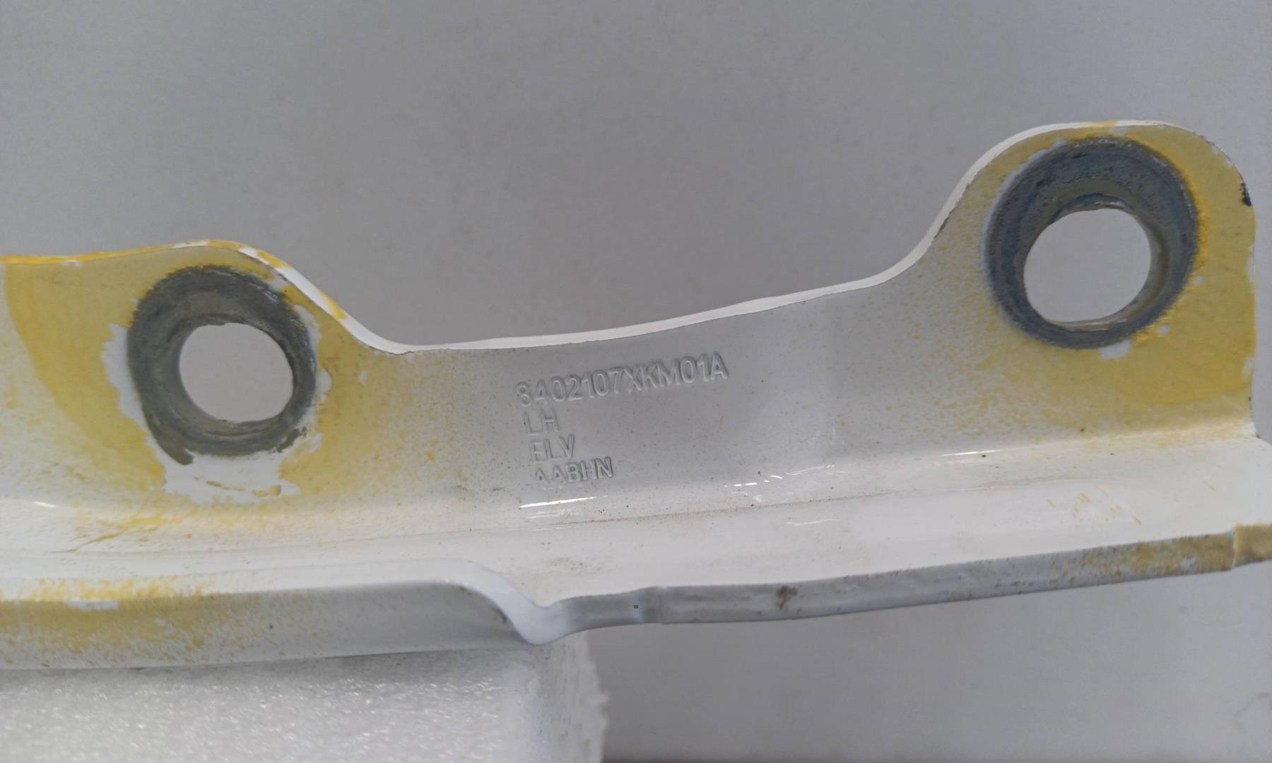 Петля капота левая