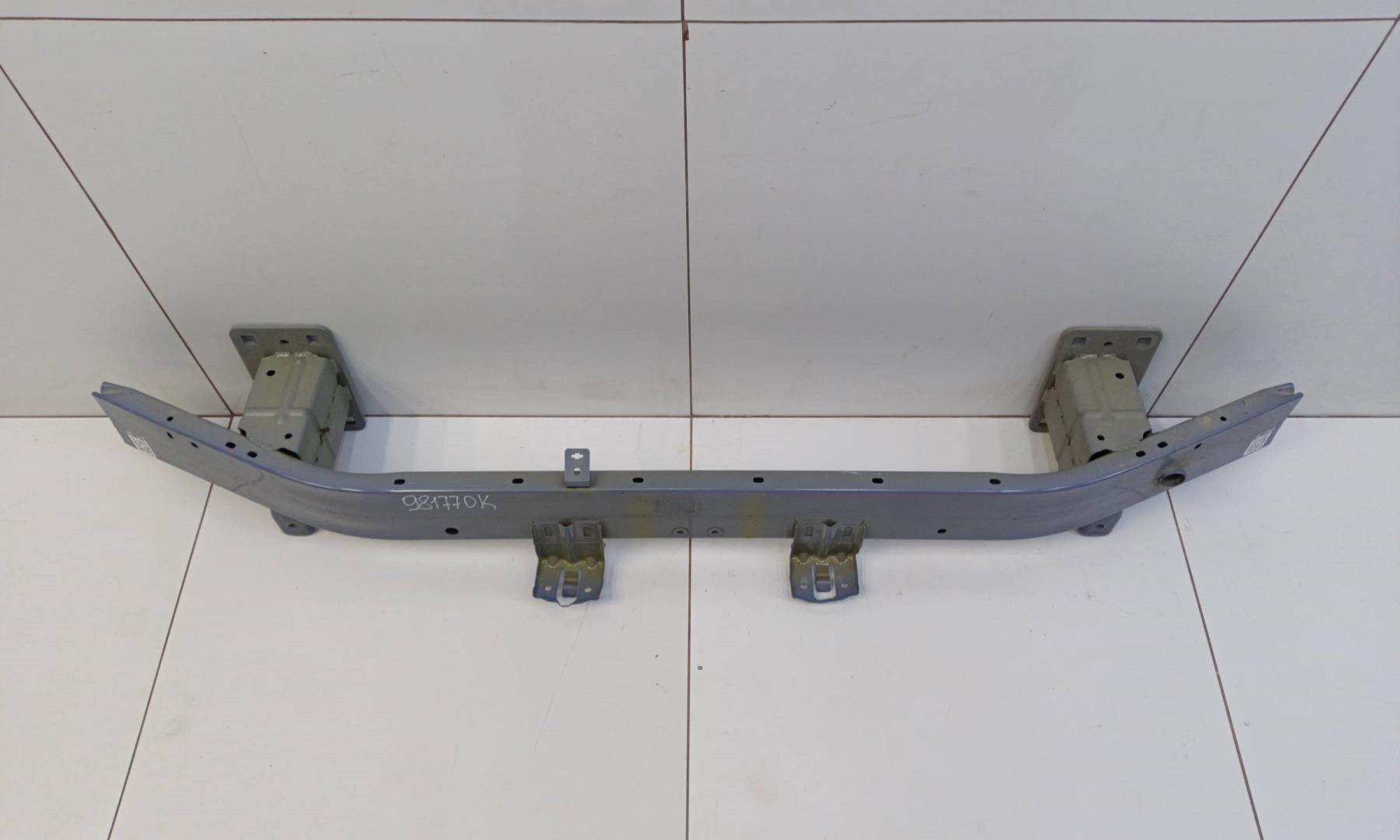 Усилитель переднего бампера