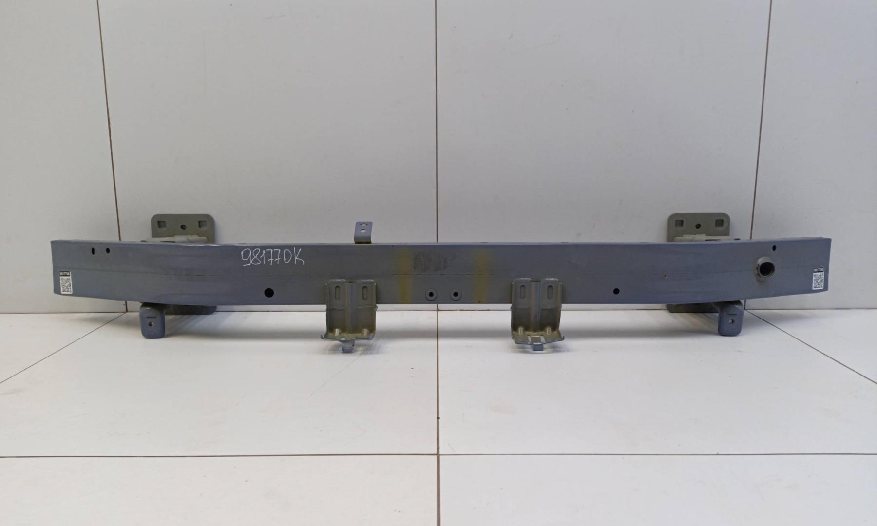 Усилитель переднего бампера