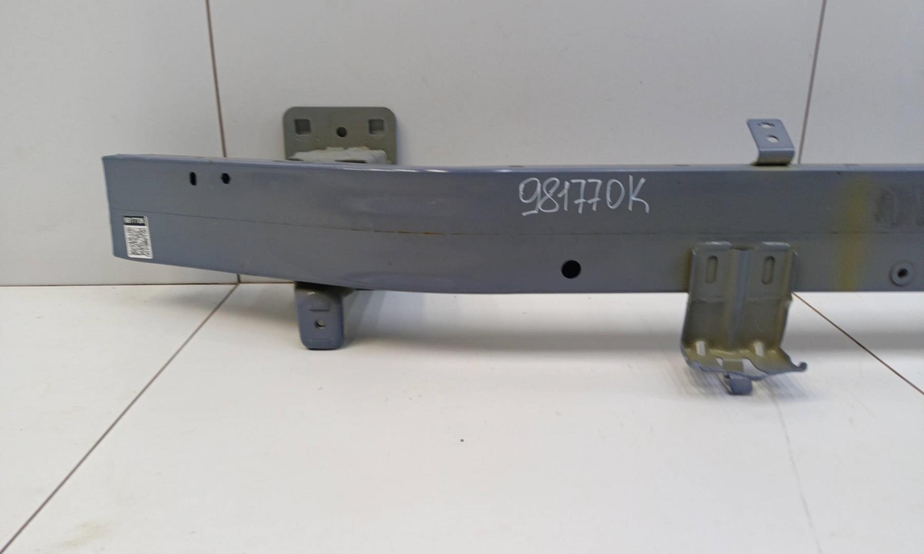 Усилитель переднего бампера