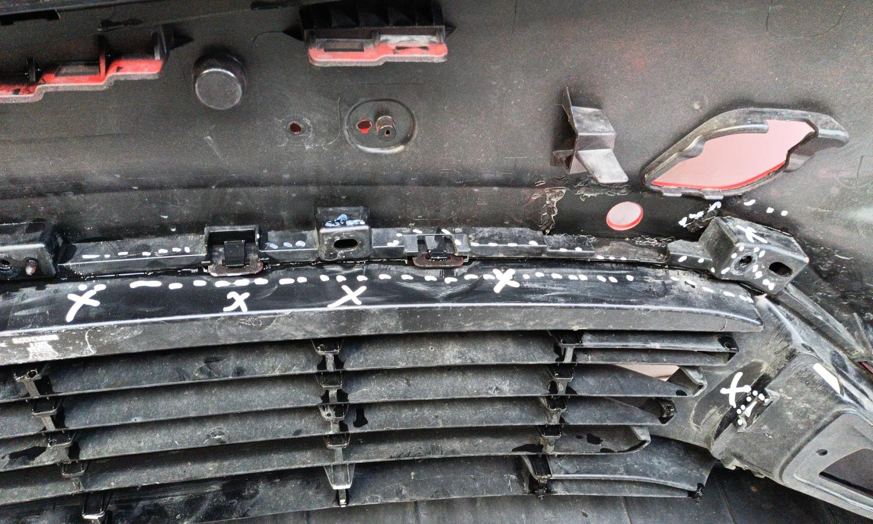 Бампер передний