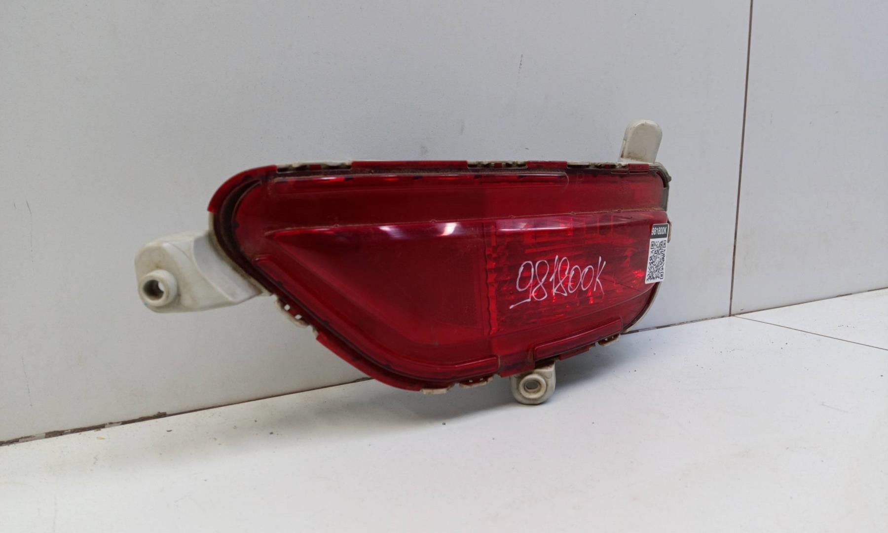 Фонарь задний в бампер правый