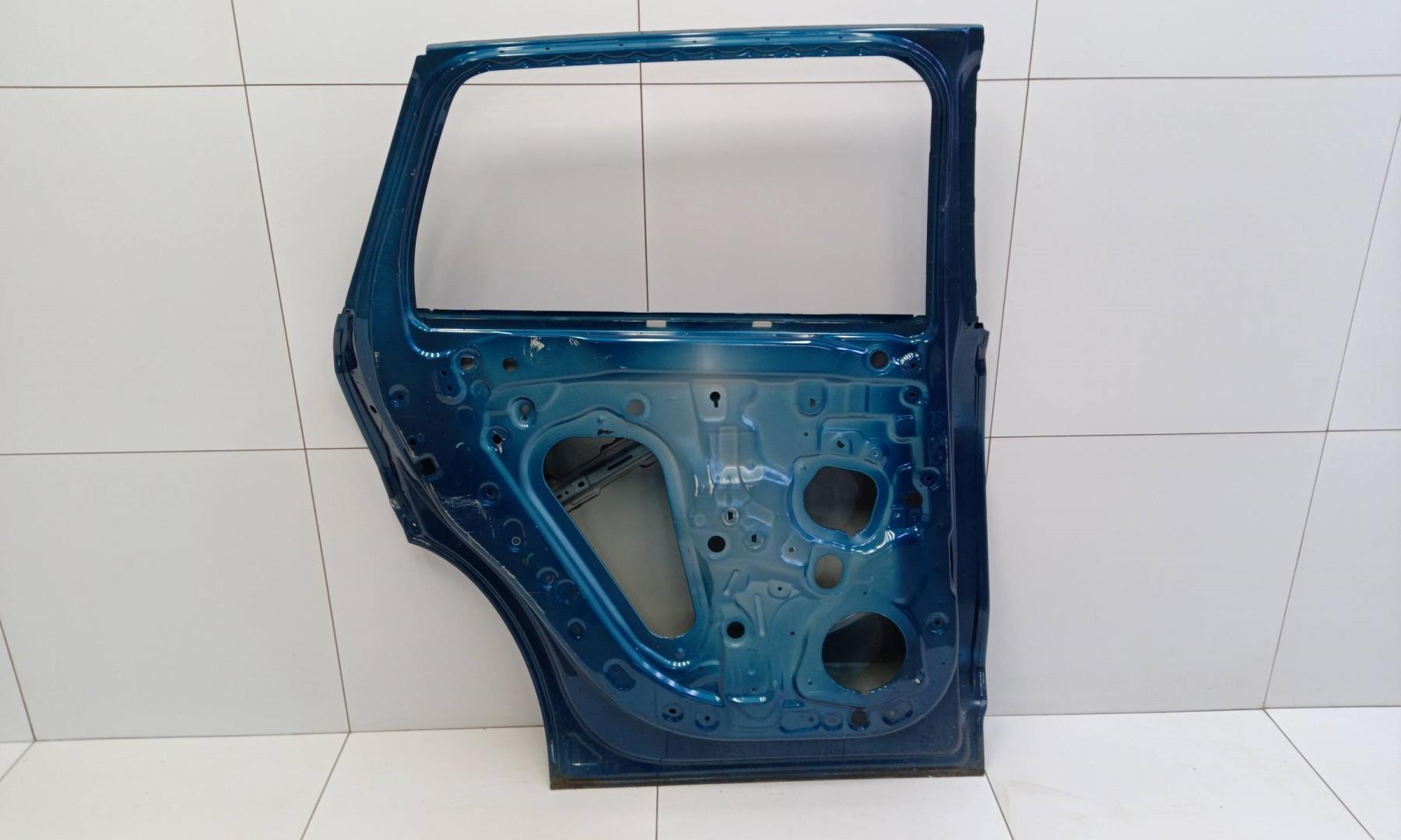 Дверь задняя левая