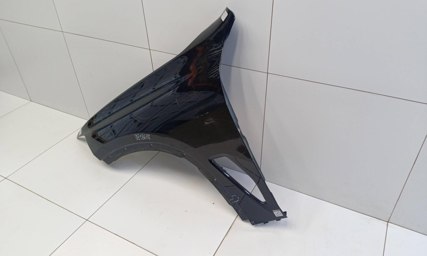 Крыло переднее левое