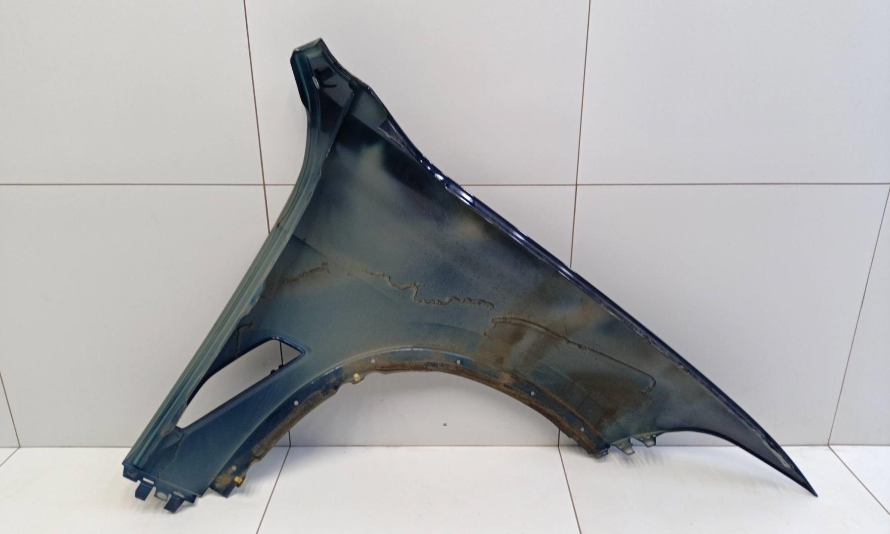 Крыло переднее левое