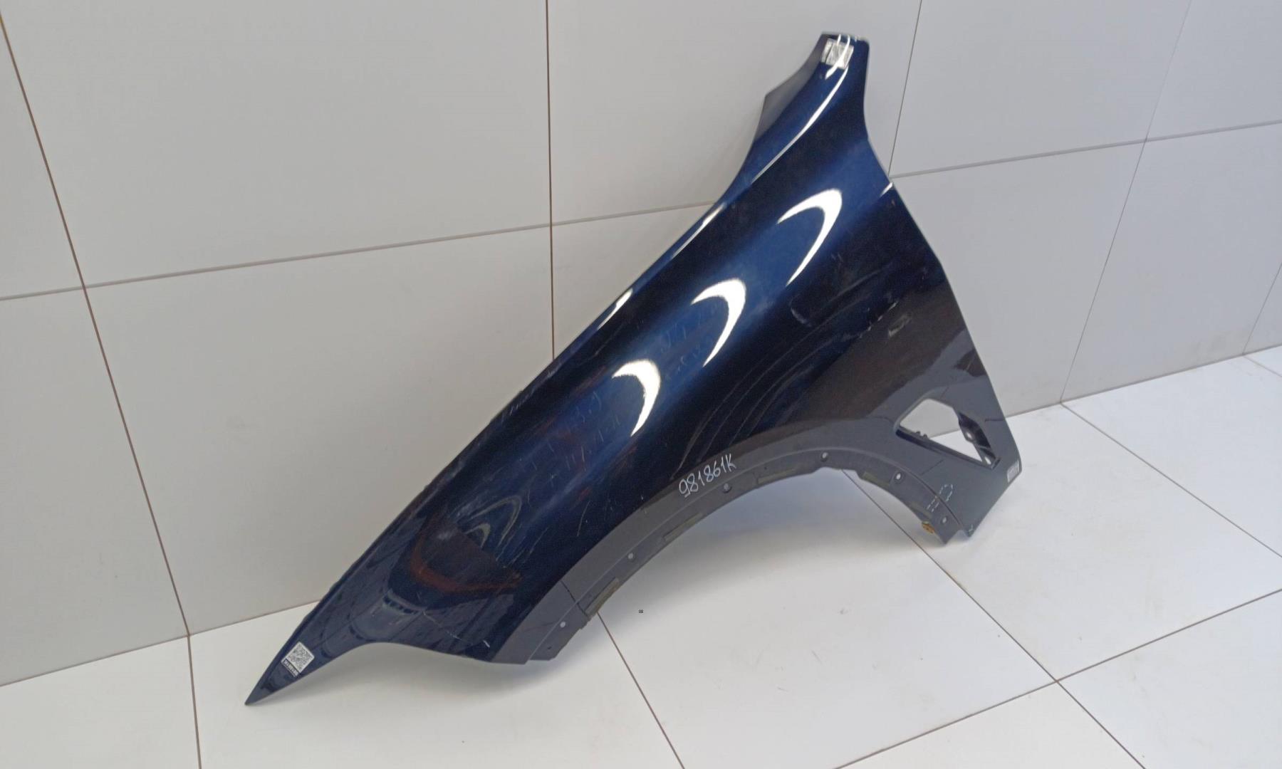 Крыло переднее левое