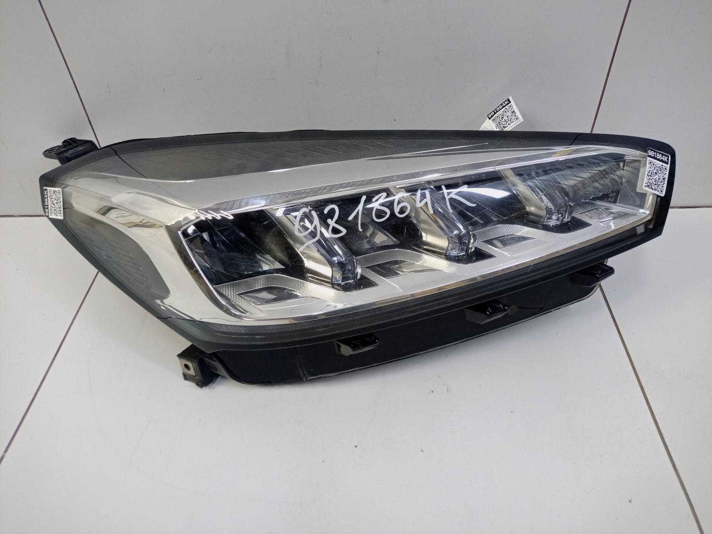 Фара правая