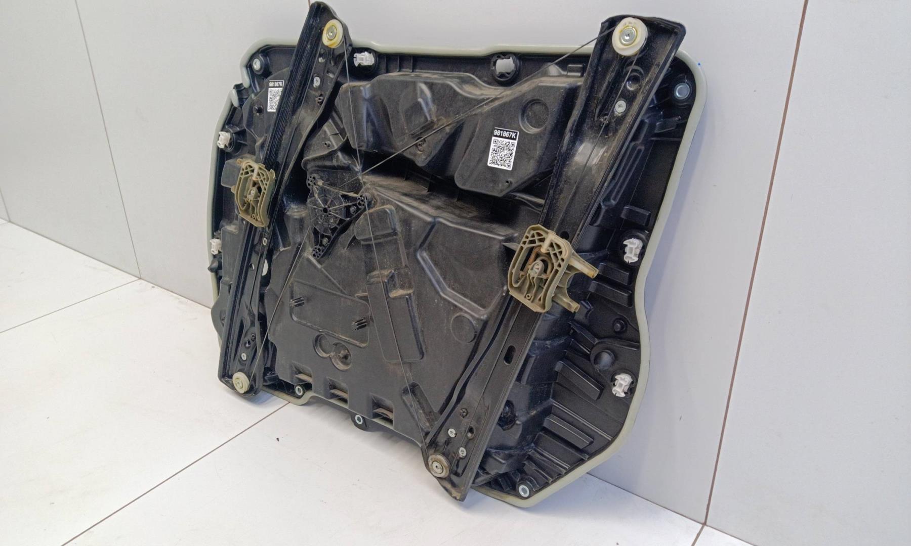 Стеклоподъемник электр. передний левый