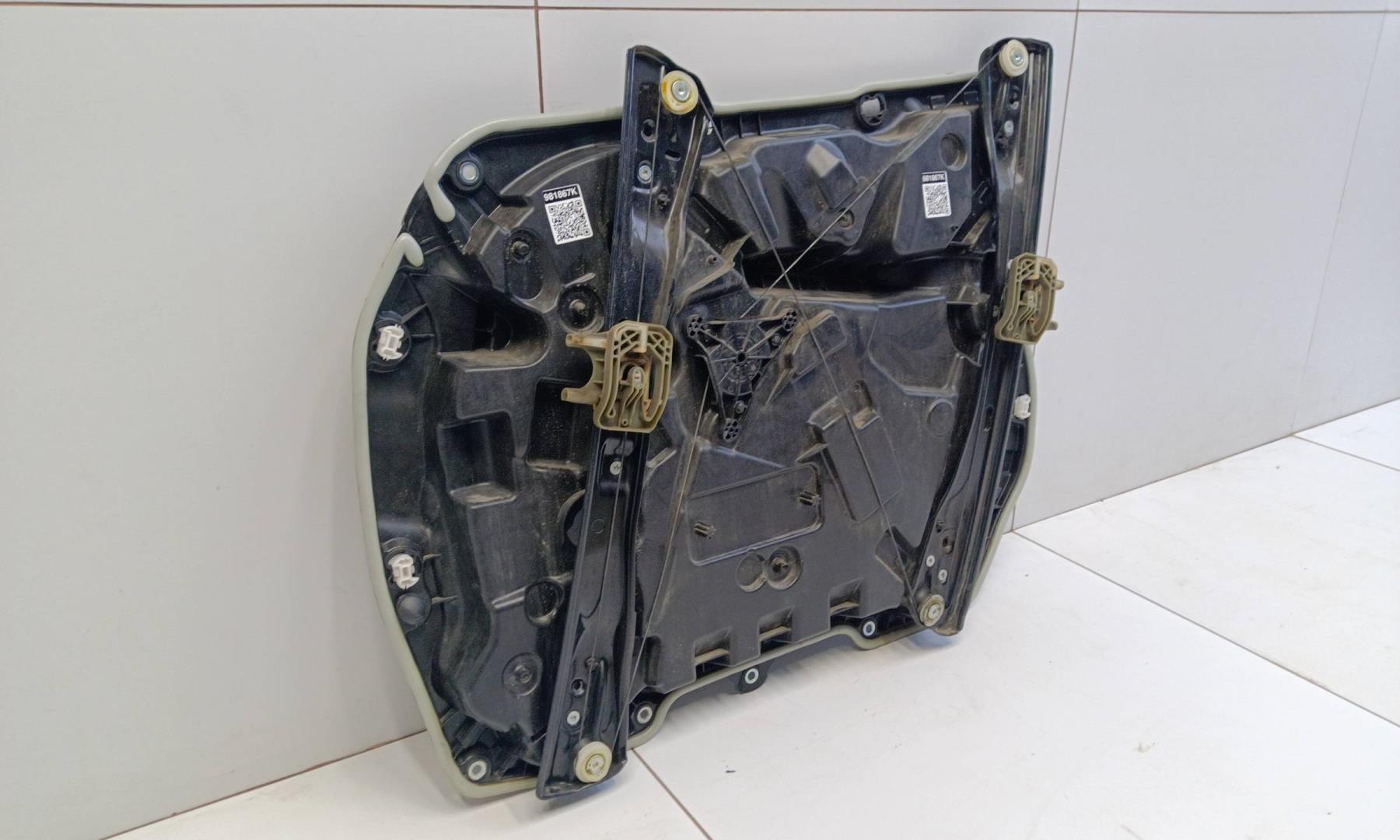 Стеклоподъемник электр. передний левый