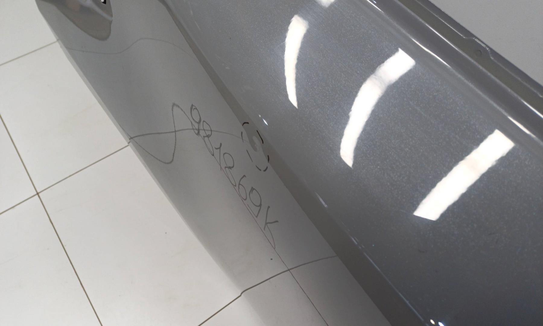 Дверь задняя правая