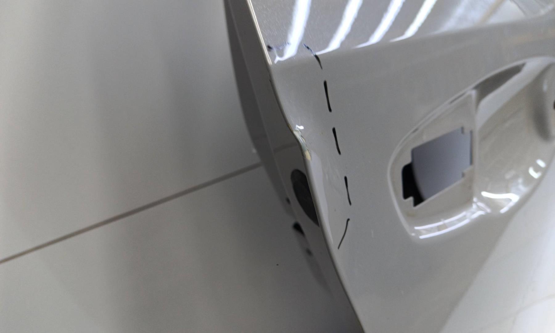 Дверь задняя правая