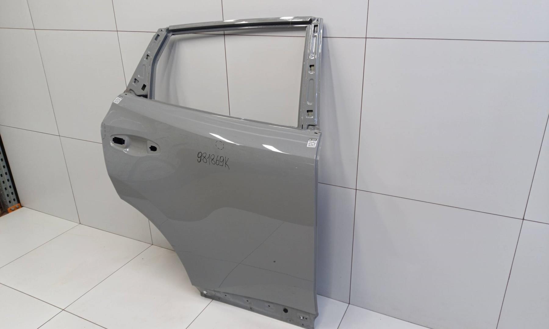 Дверь задняя правая