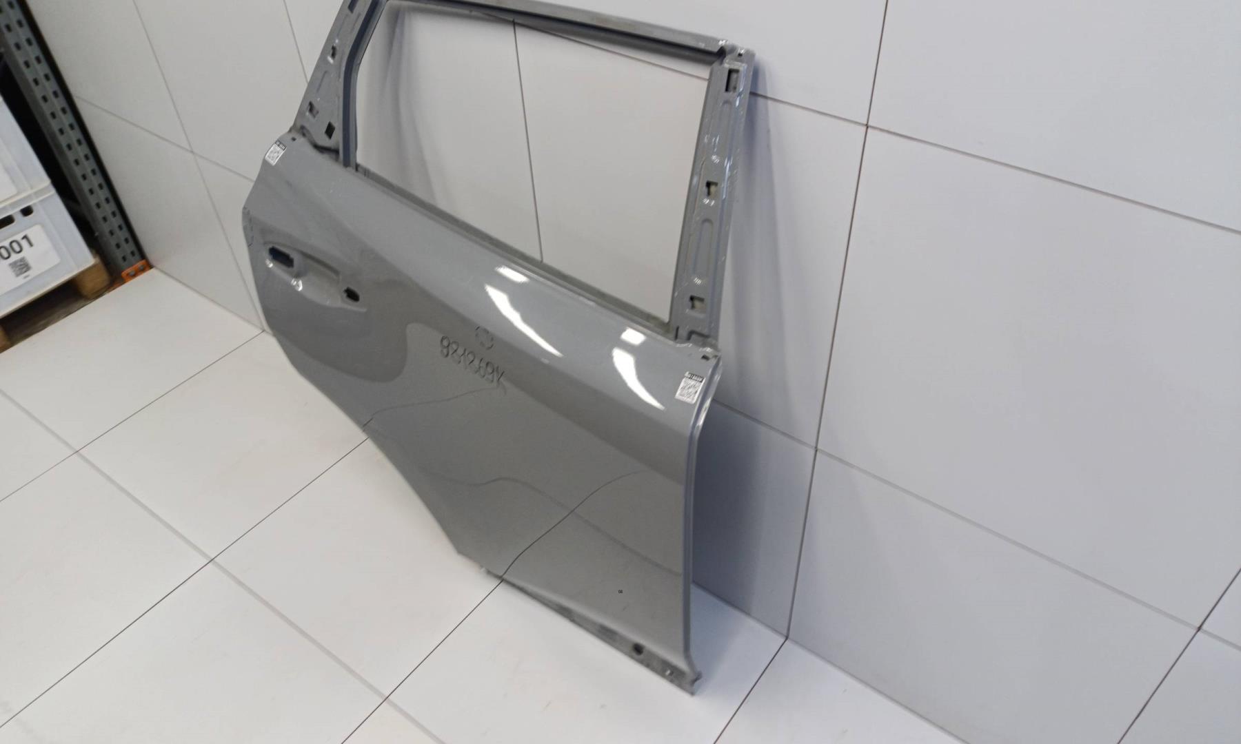 Дверь задняя правая