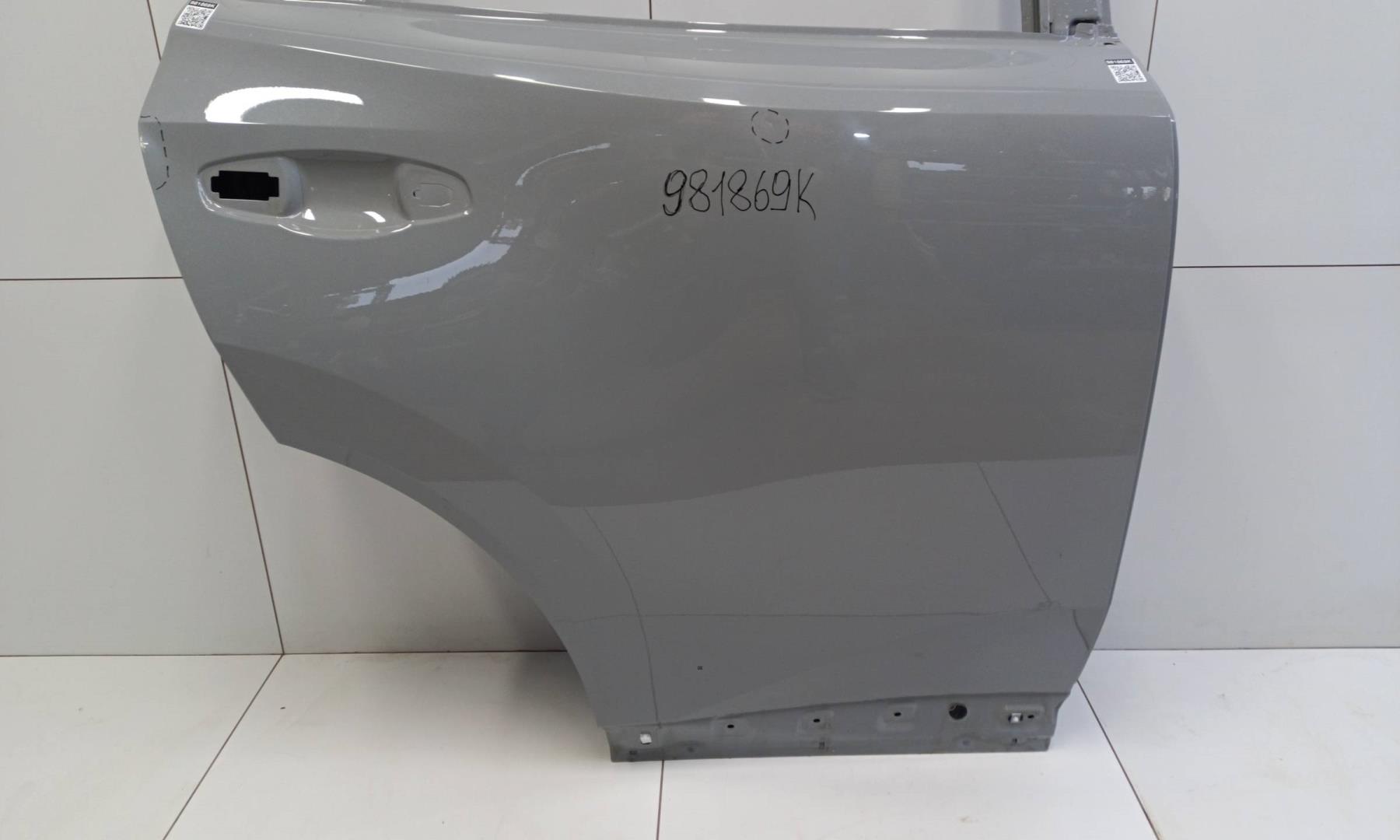 Дверь задняя правая