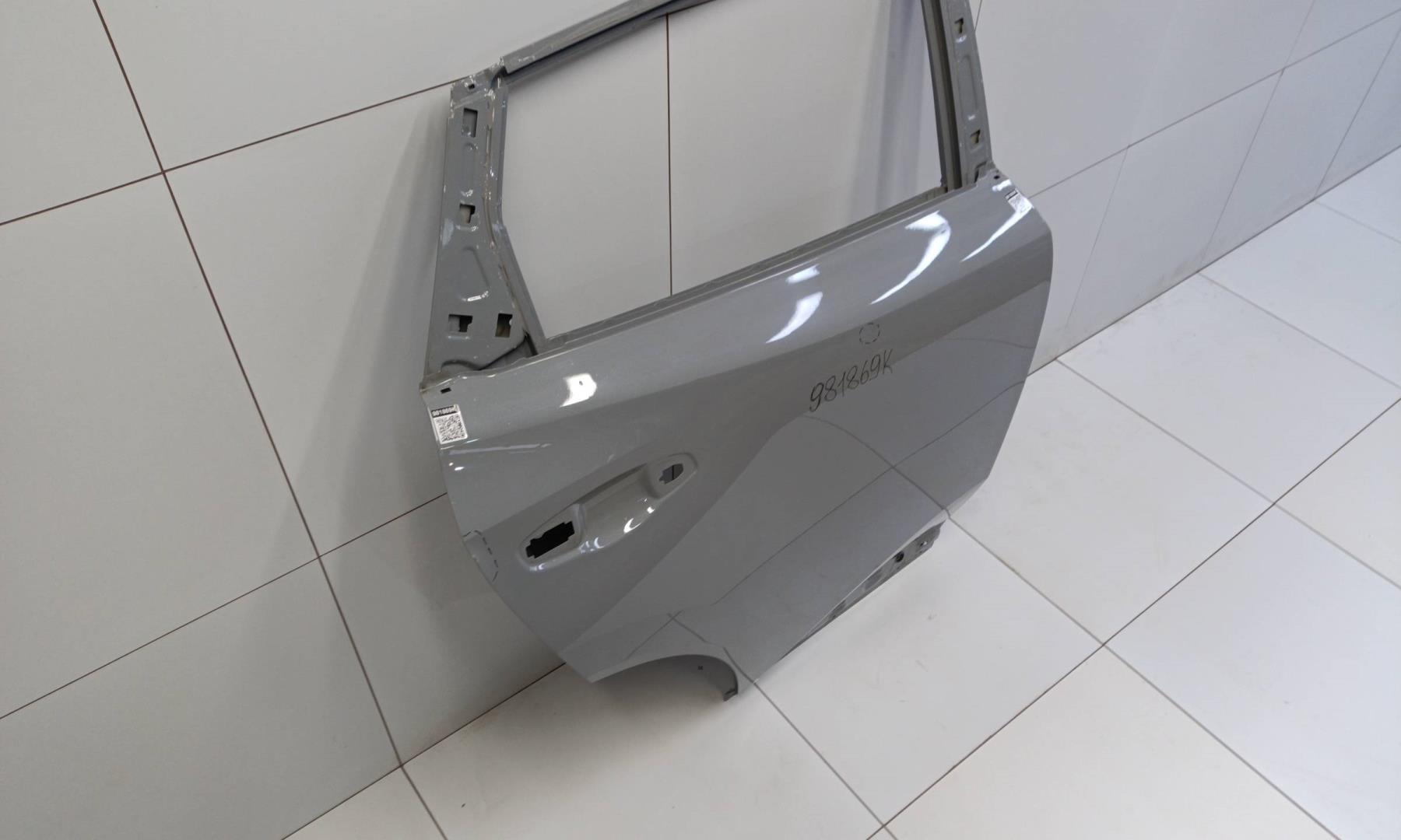 Дверь задняя правая