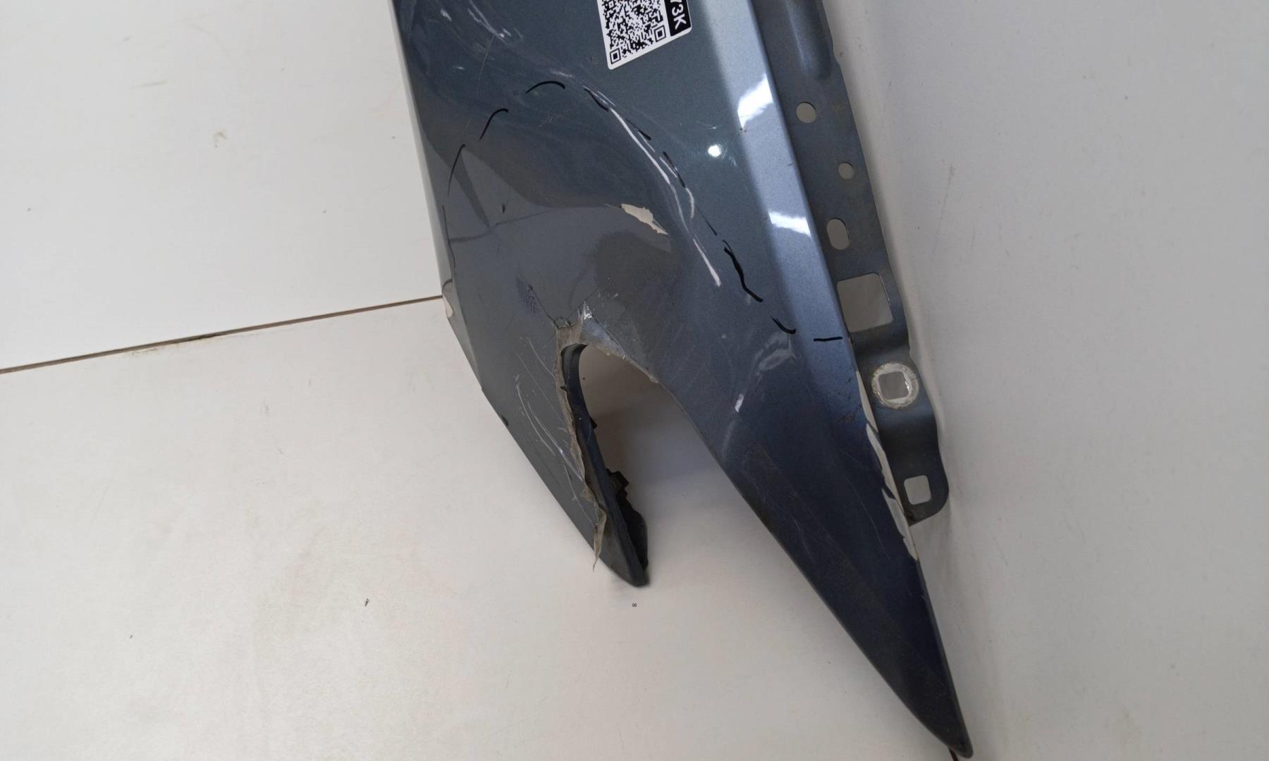 Крыло переднее правое