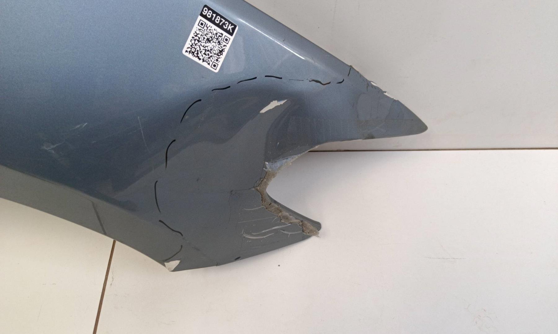 Крыло переднее правое