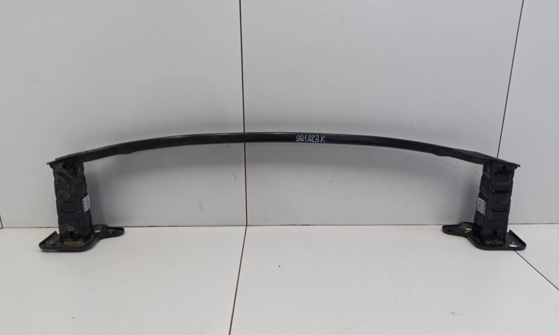 Усилитель переднего бампера