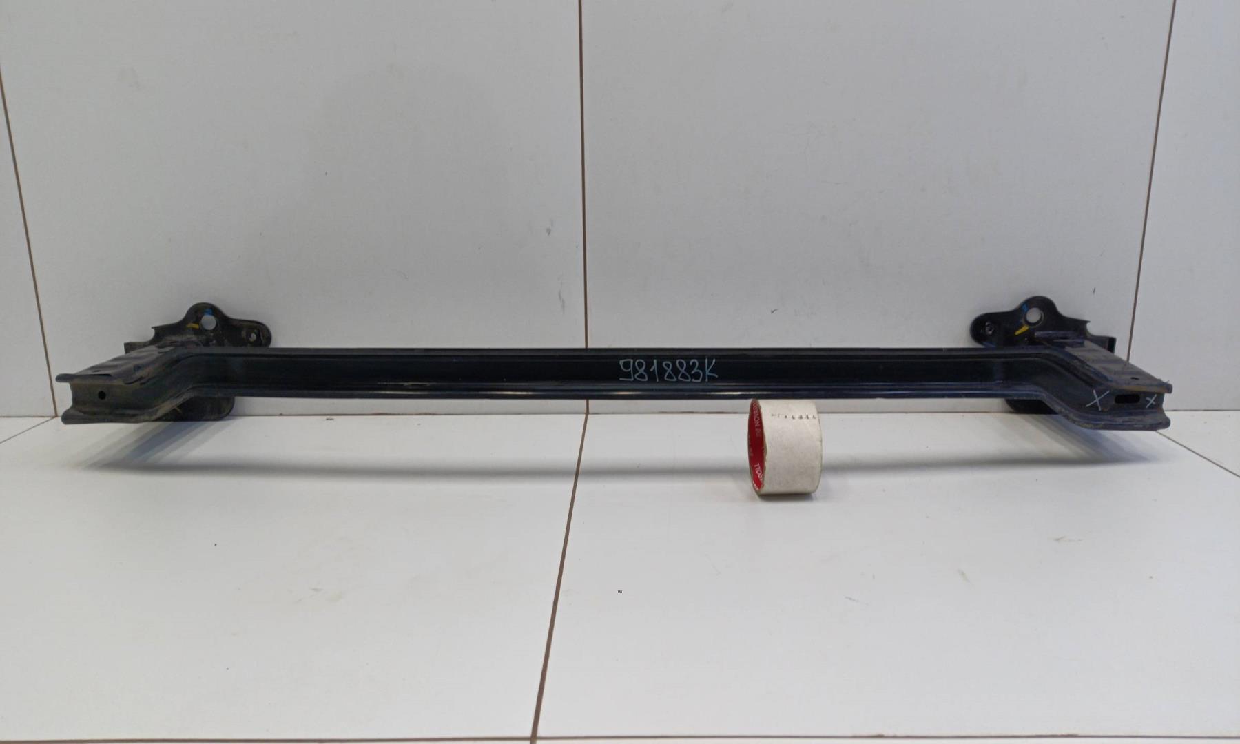 Усилитель переднего бампера