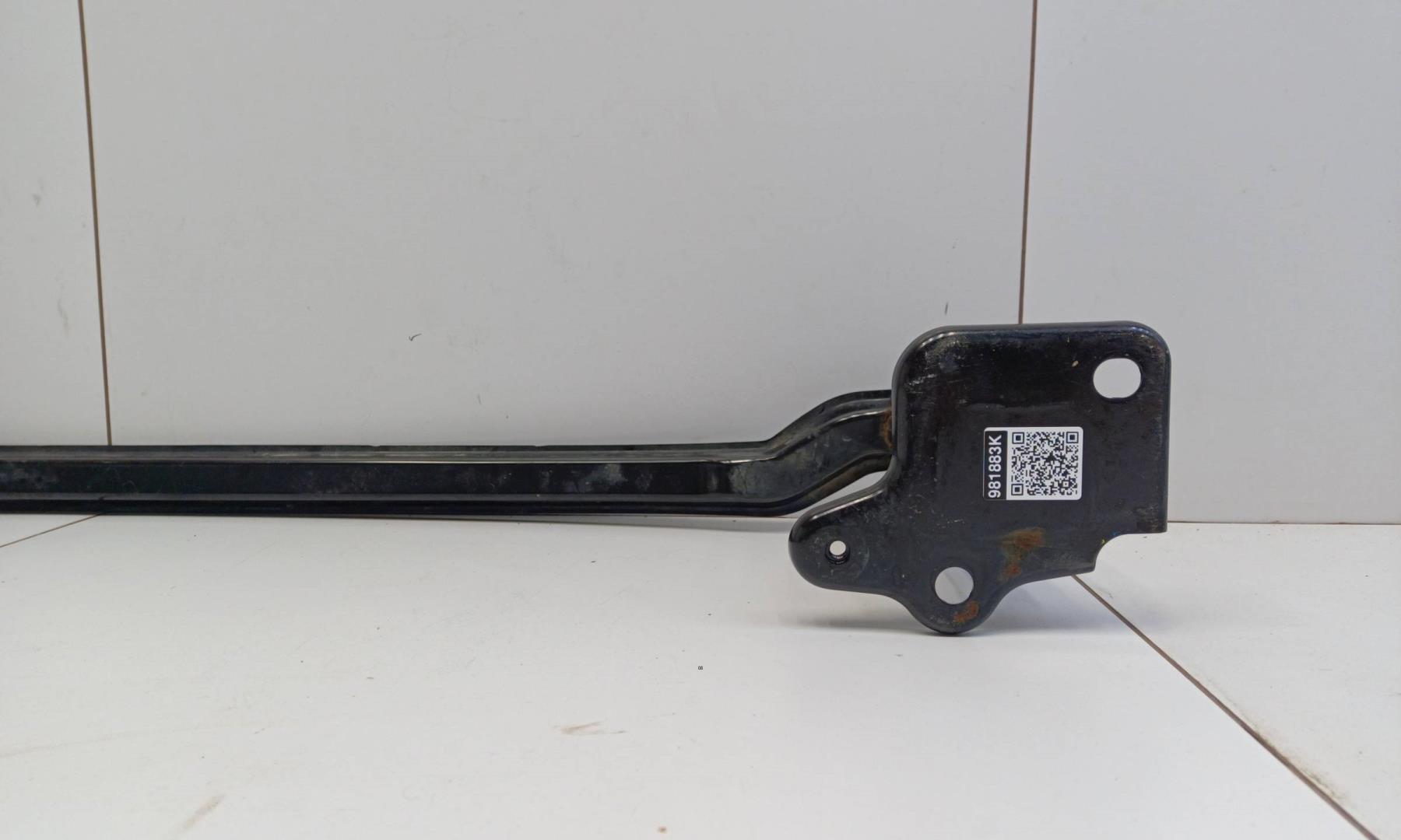 Усилитель переднего бампера