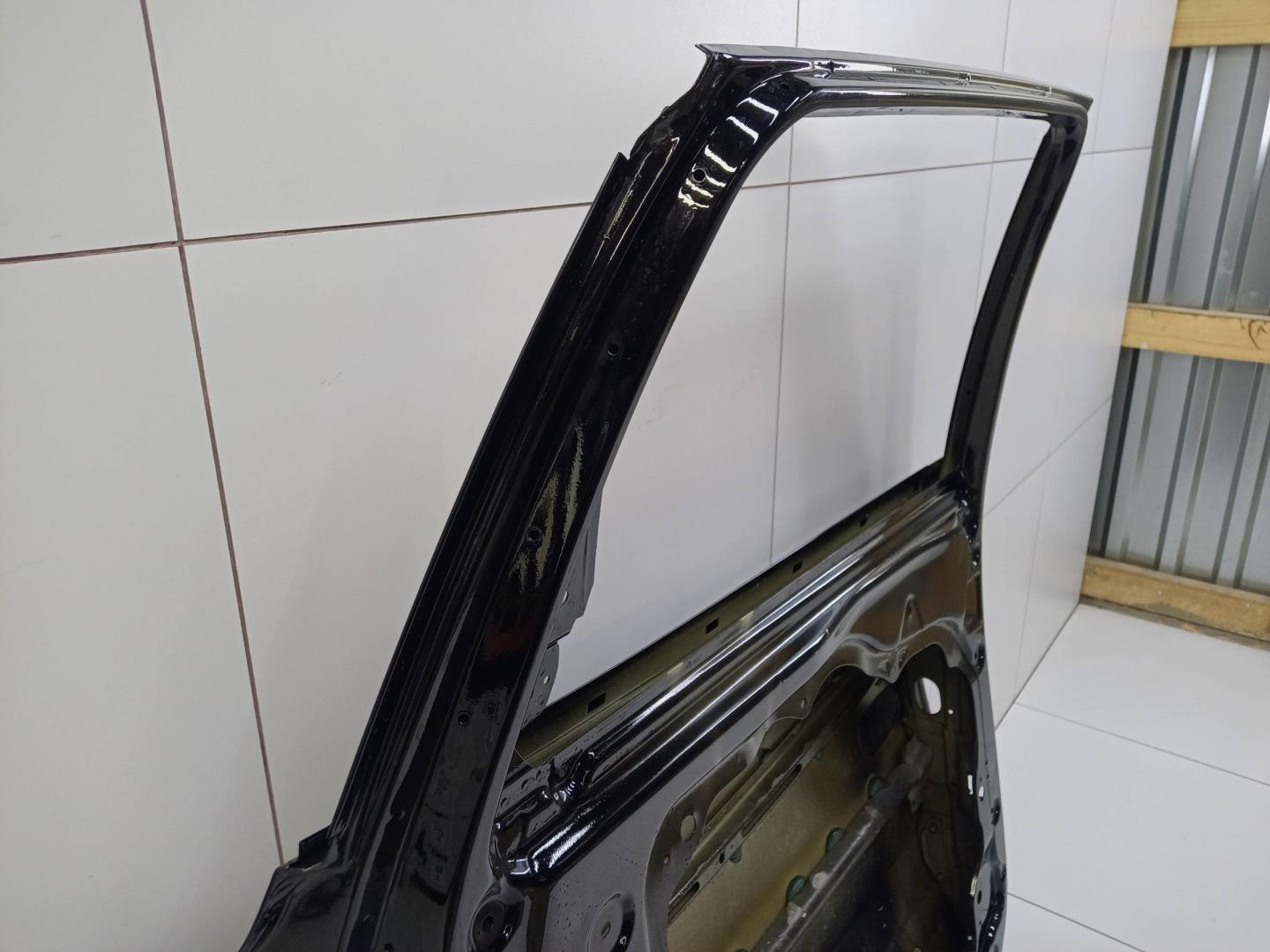 Дверь задняя левая