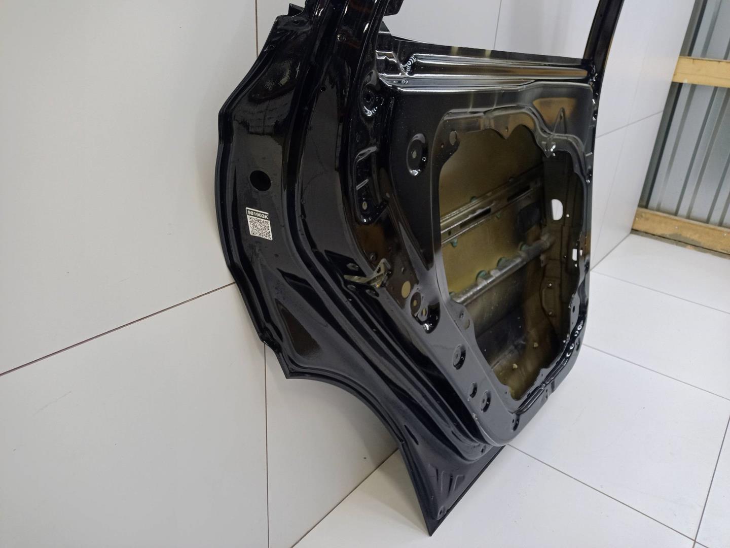 Дверь задняя левая