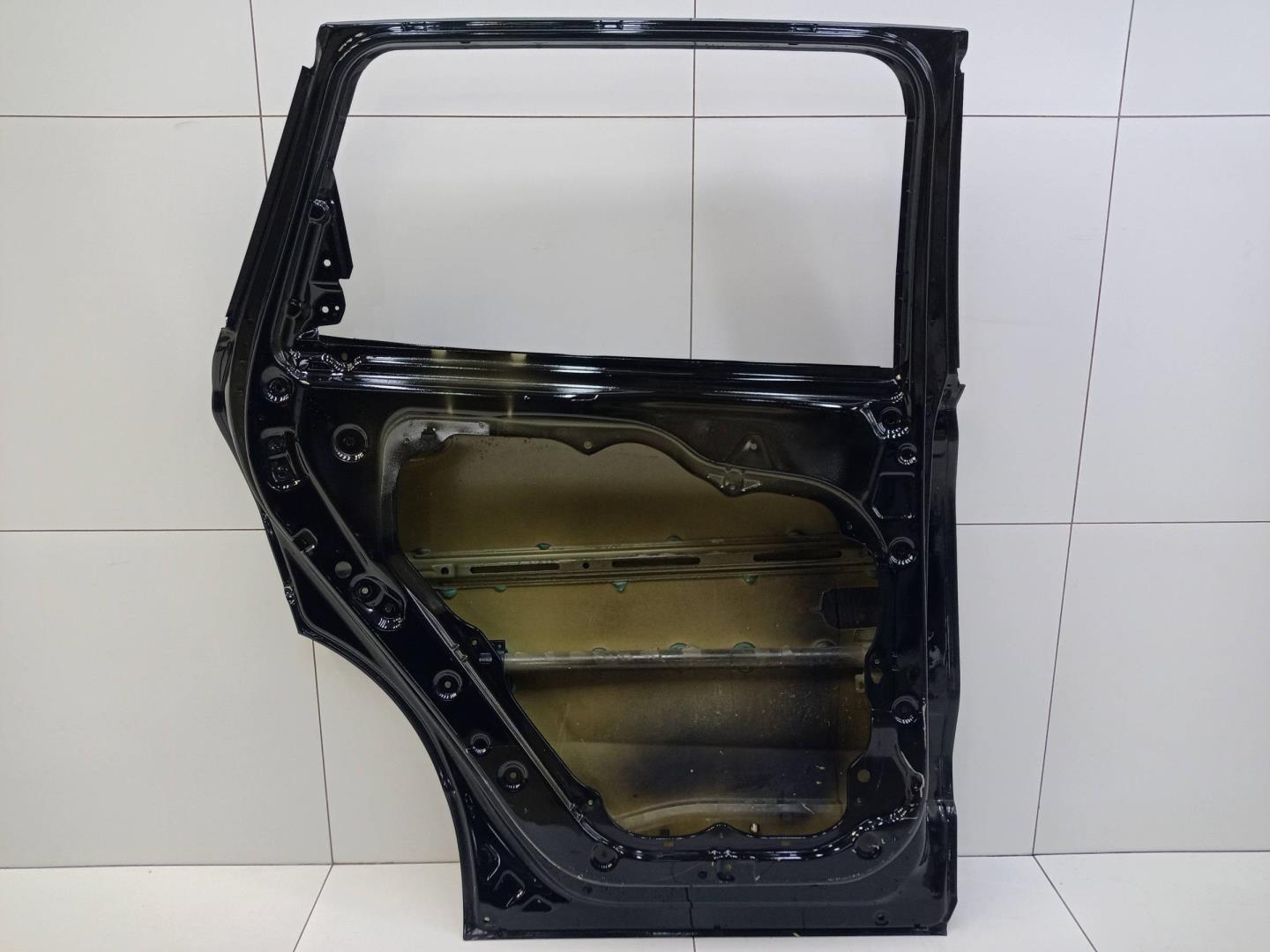 Дверь задняя левая