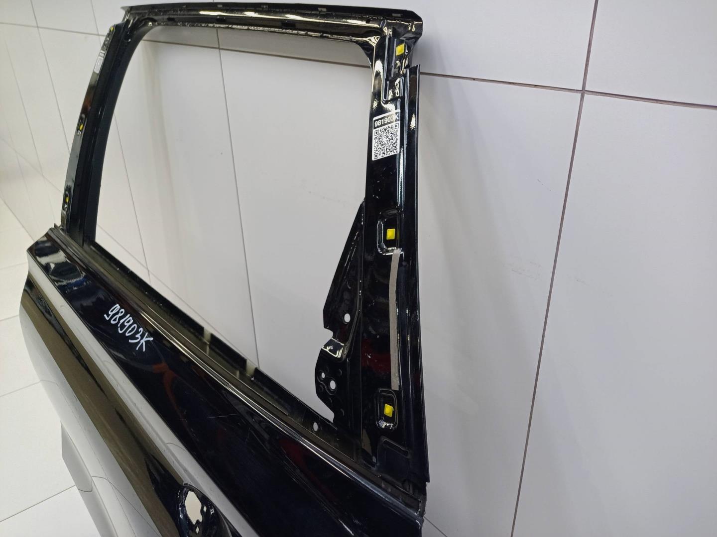 Дверь задняя левая