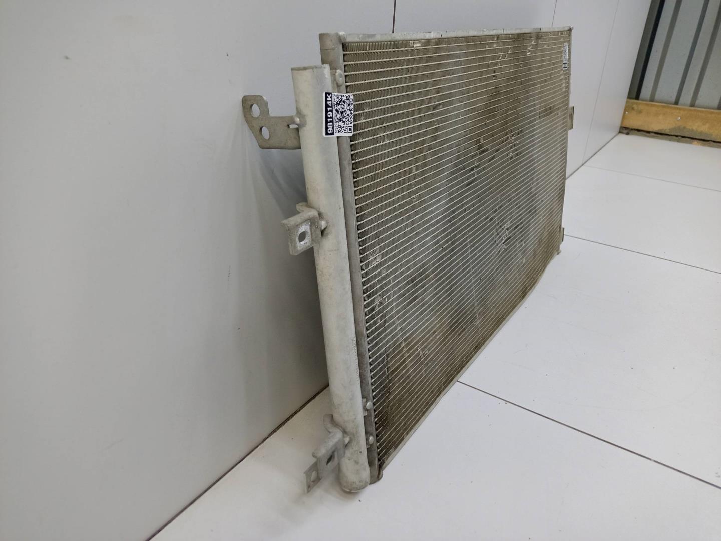 Радиатор кондиционера / конденсер